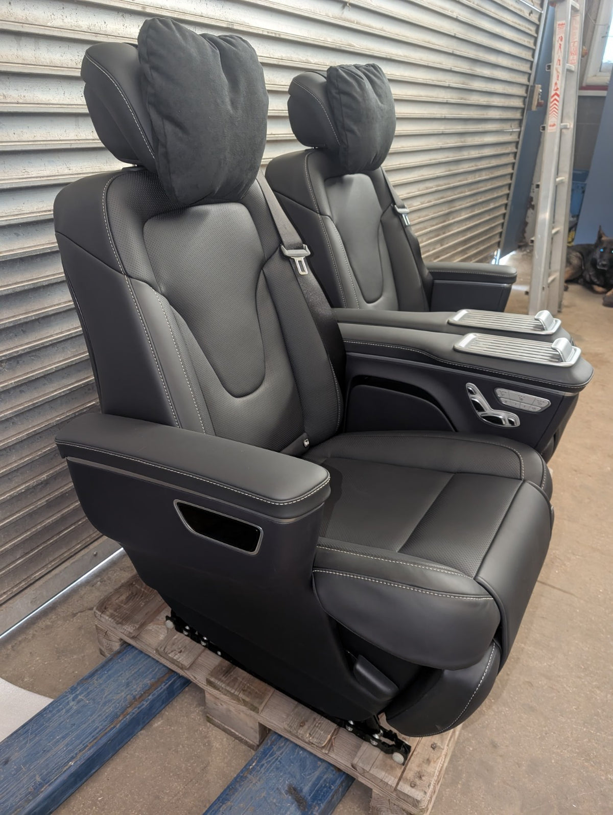 2x Original Mercedes w447 Luxus Sitze V Klasse Nappa neu Seats 2025 VIP