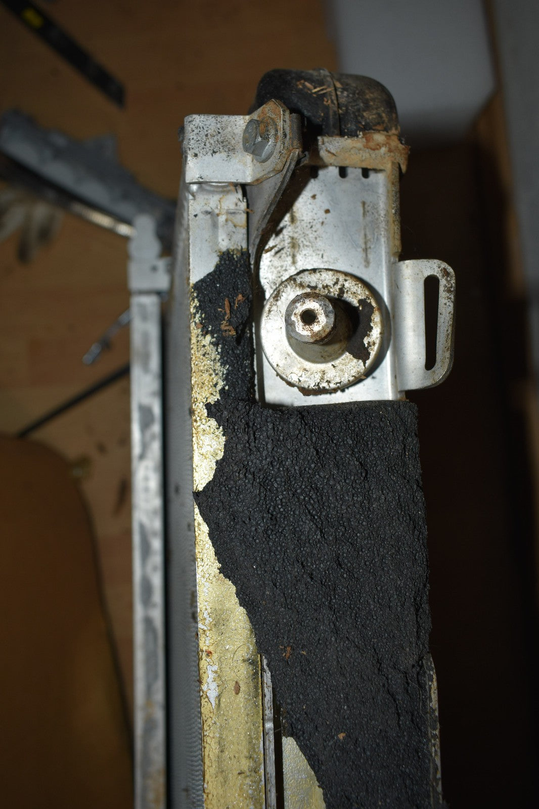 Original Mercedes w463 G Klasse Kühlmittelkühler Kühler a4635003700