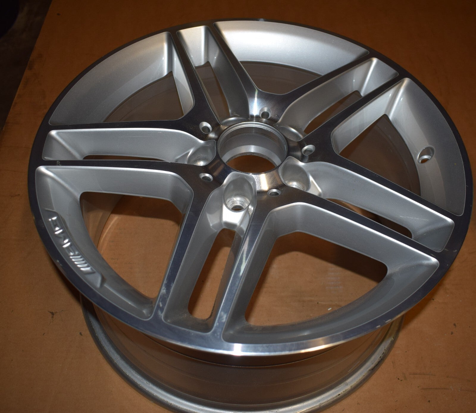 1x Original Mercedes w204 C Klasse Alufelge 17 Zoll a2044012400 8,5Jx17 Et58
