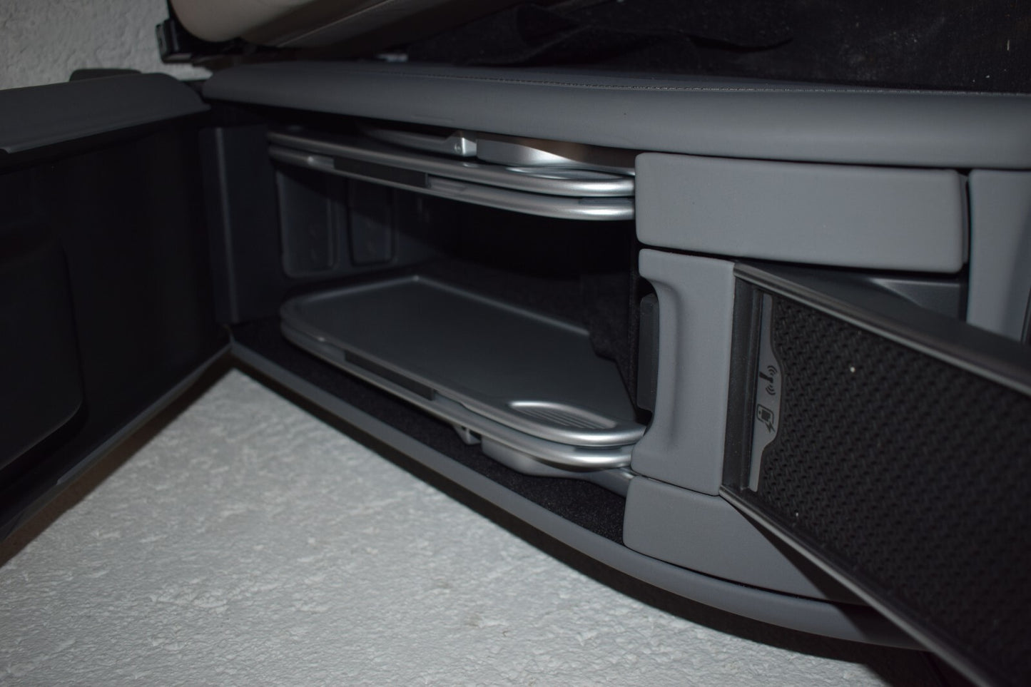 Original Mercedes w223 S Klasse Maybach Mittelkonsole Tische Cupholder Ladegerät