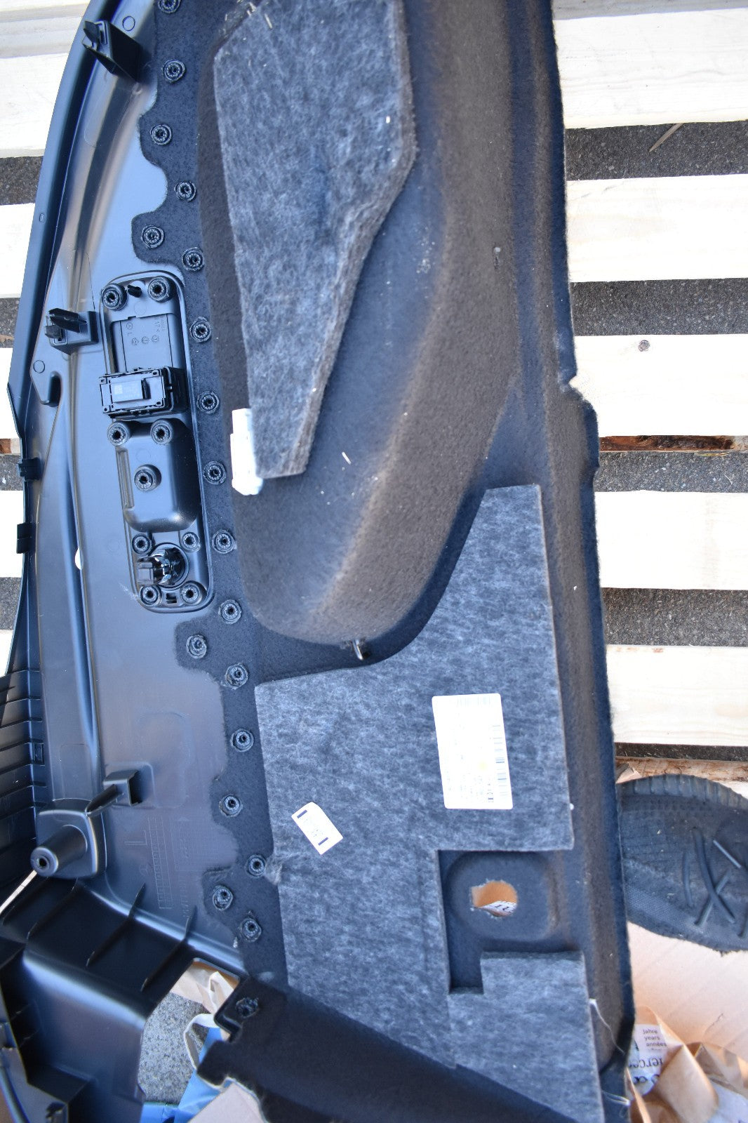 Original Mercedes GLC Coupe Verkleidung Kofferraum a2546905100 links