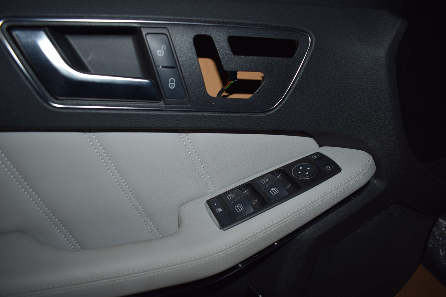 Original Mercedes w212 E Klasse Türverkleidung Türpappe vorne links
