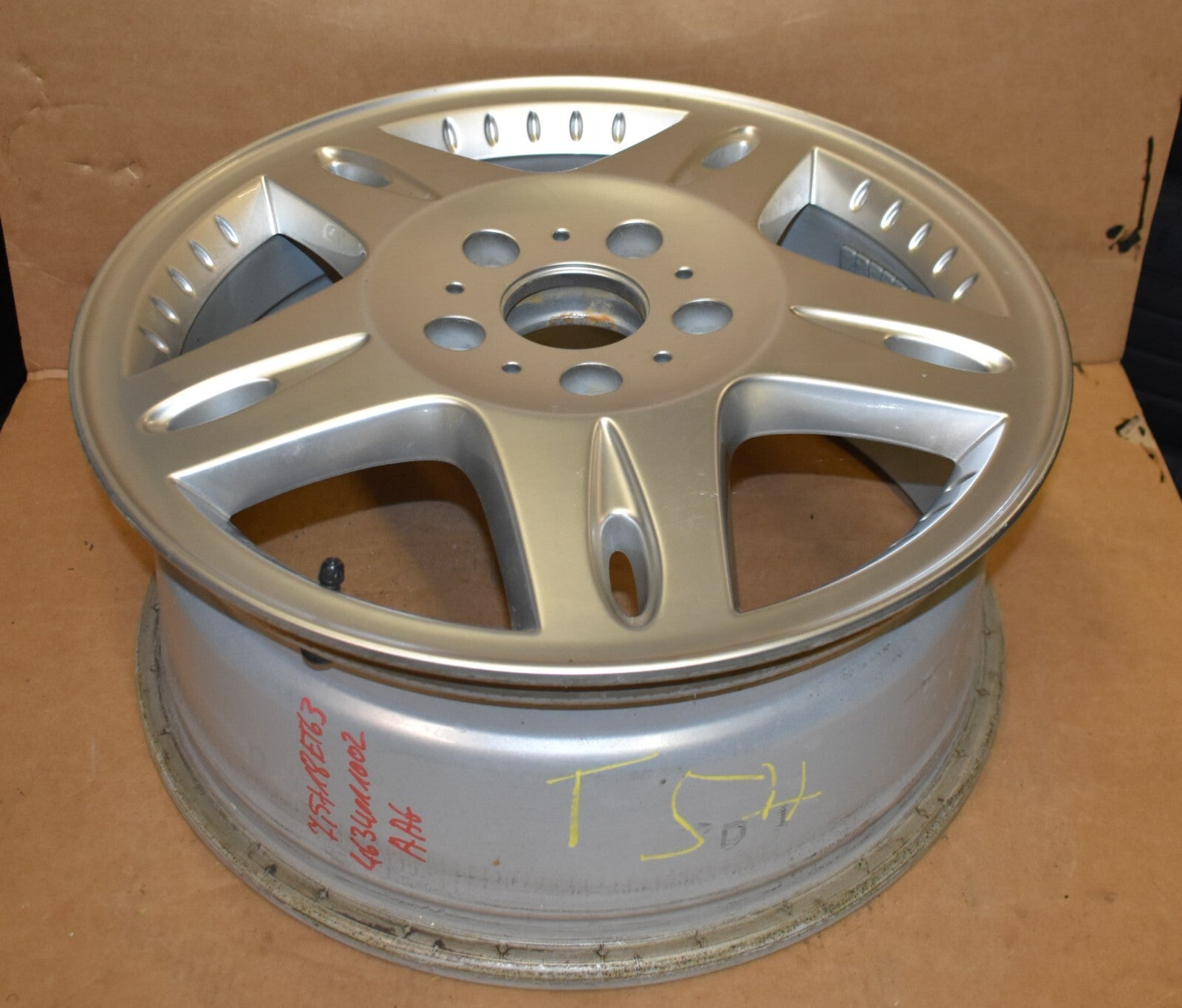 1x Original Mercedes w463 G Klasse Alufelge A4634011002 7,5Jx18 ET63 Felge