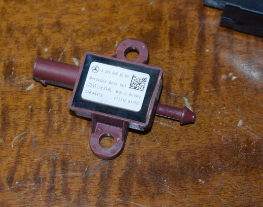 Original Mercedes Drucksensor w205 C Klasse a2059059000