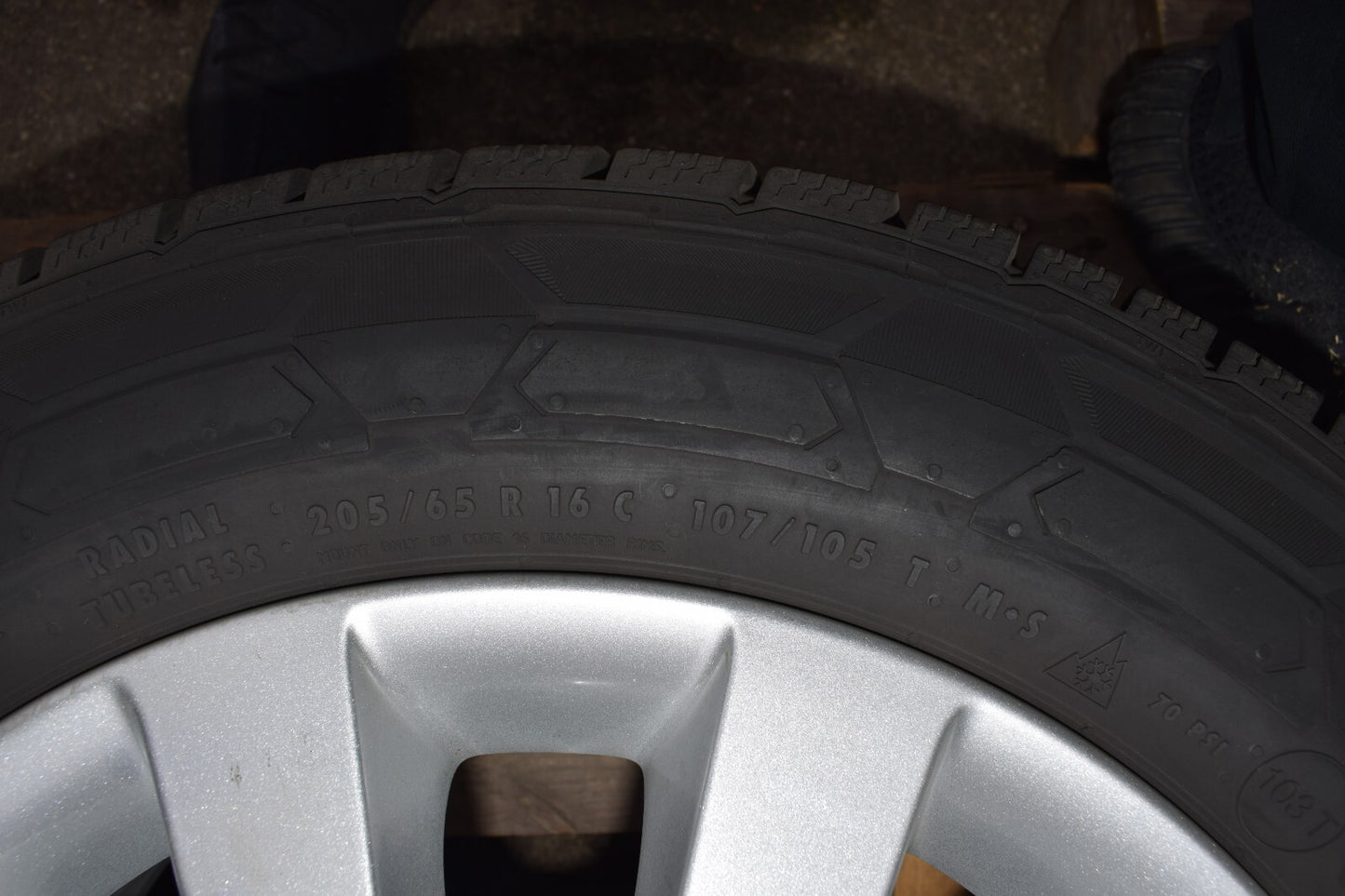Original Mercedes Winterreifen w447 Vito 205 65 16C 107/105 T 103T Winterräder
