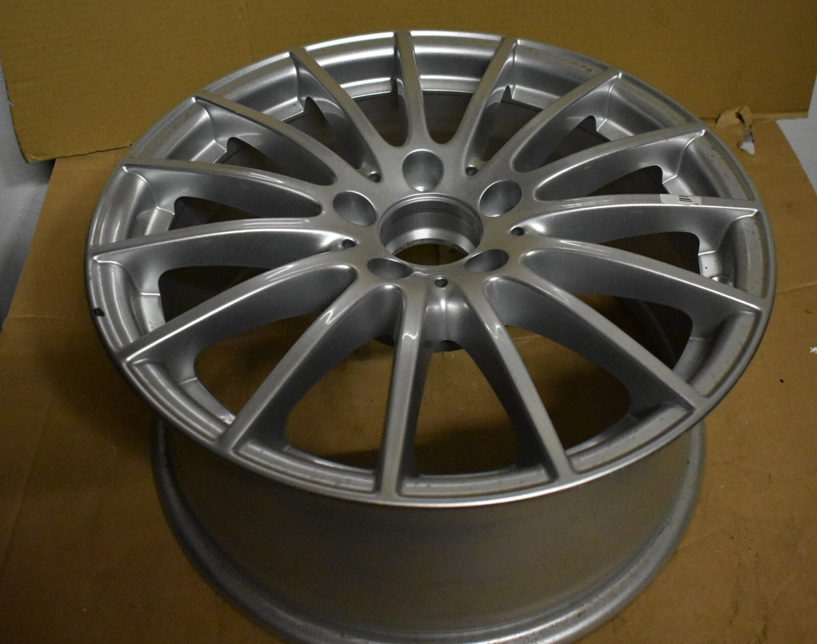 1x Original Mercedes w222 Alufelge a2224010002 8Jx17 ET41