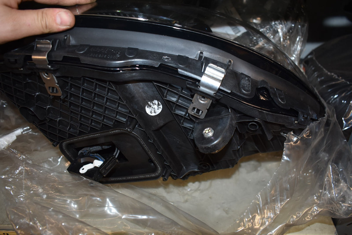 Original Mercedes W205 C Klasse Scheinwerfer Links a2059068505 Mopf