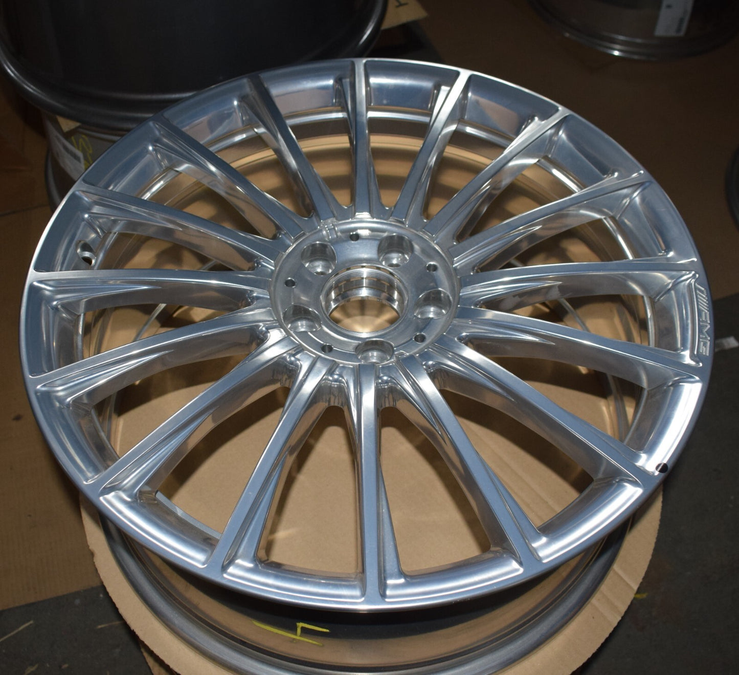 1x Original Mercedes AMG w222 w217 S Klasse Alufelge a2224011000 8,5jx20 H2 ET39