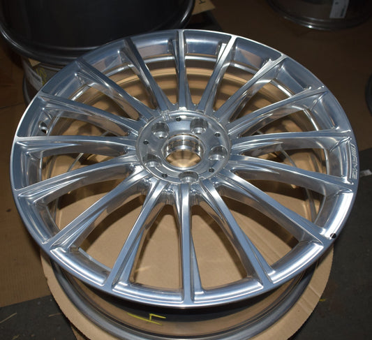 1x Original Mercedes AMG w222 w217 S Klasse Alufelge a2224011000 8,5jx20 H2 ET39