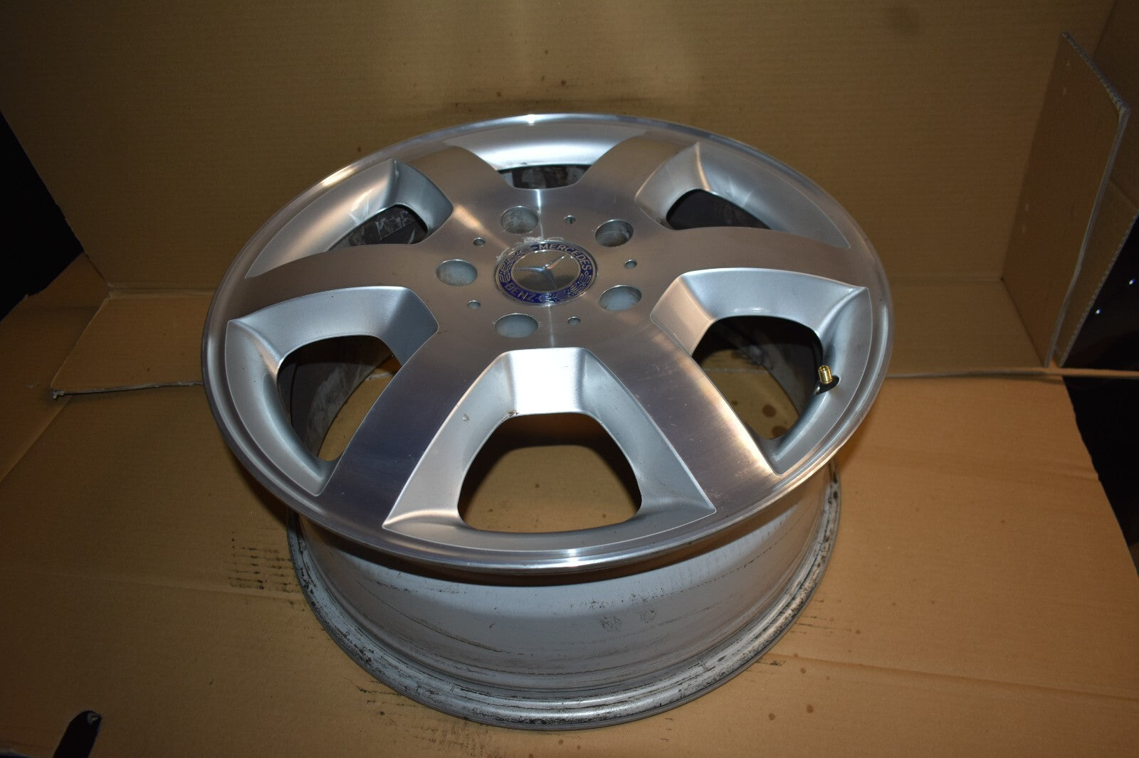 1x Original Mercedes w463 G Klasse Alufelge a4634011102 7,5Jx18 ET63 Felge