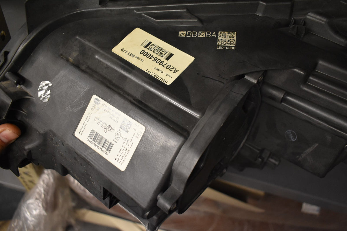 Original Mercedes w207 E Klasse Cabrio Coupe Scheinwerfer Rechts A2078208661