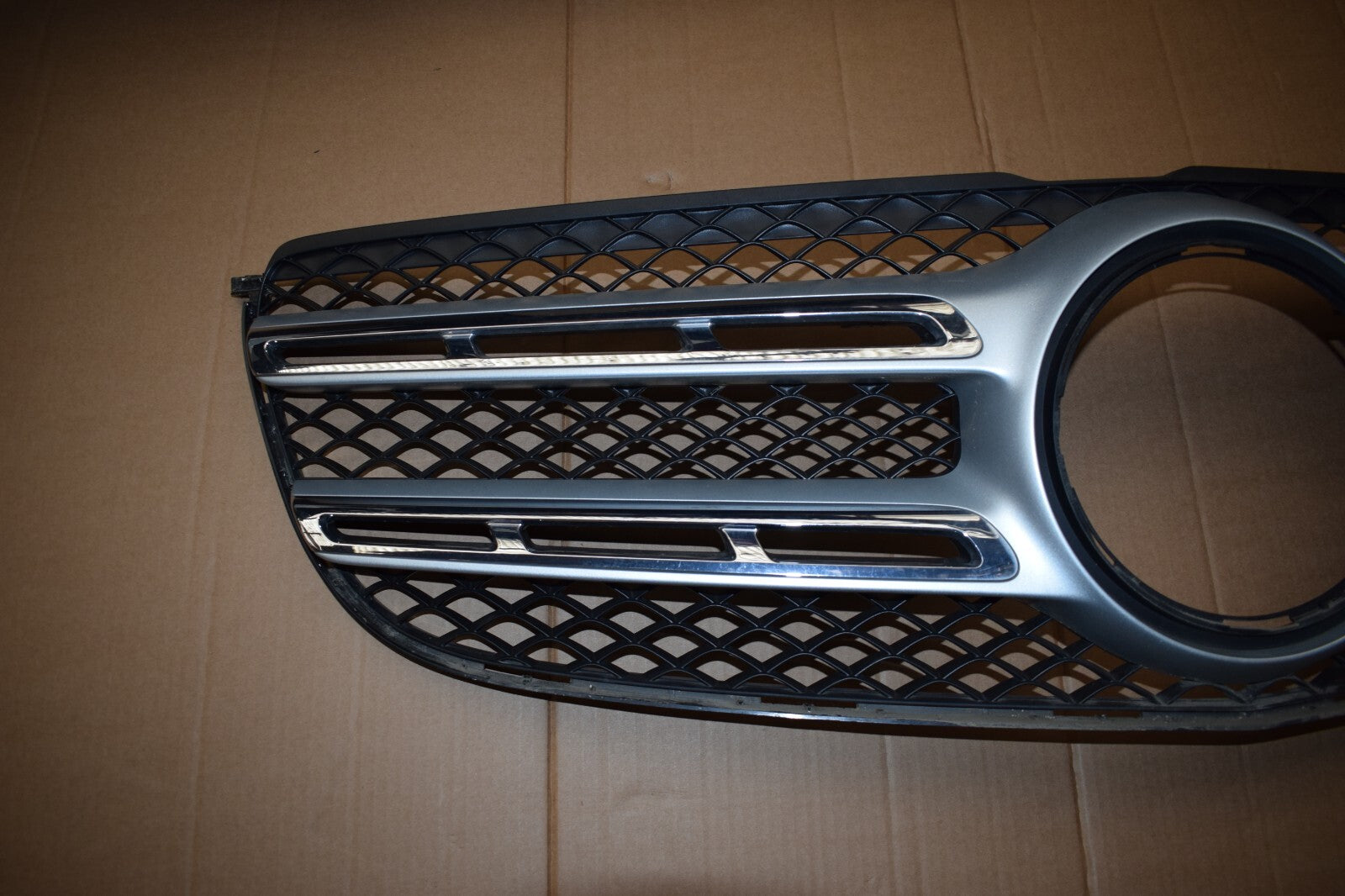 Original Mercedes Kühlergrill Grill w166 GLE GLS a1668880460 166