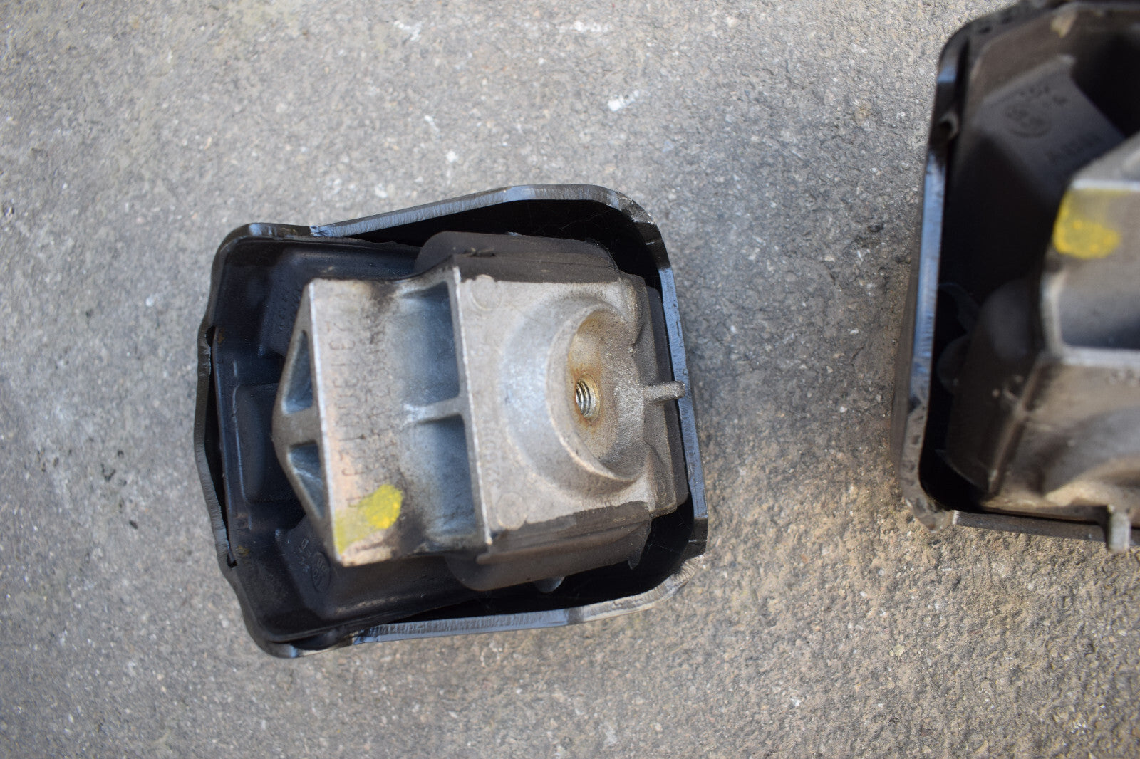 1x Paar original Mercedes Motorlager w906 w906 Om642 V6 neu Sprinter