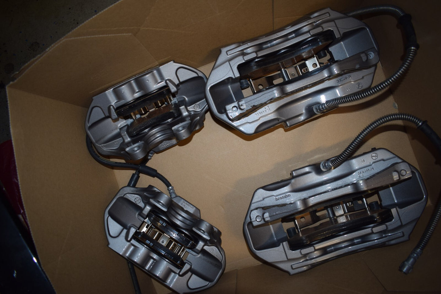 Original Mercedes w218 w212 E Klasse CLS AMG 63 Bremsen Bremsanlage Sattel Set