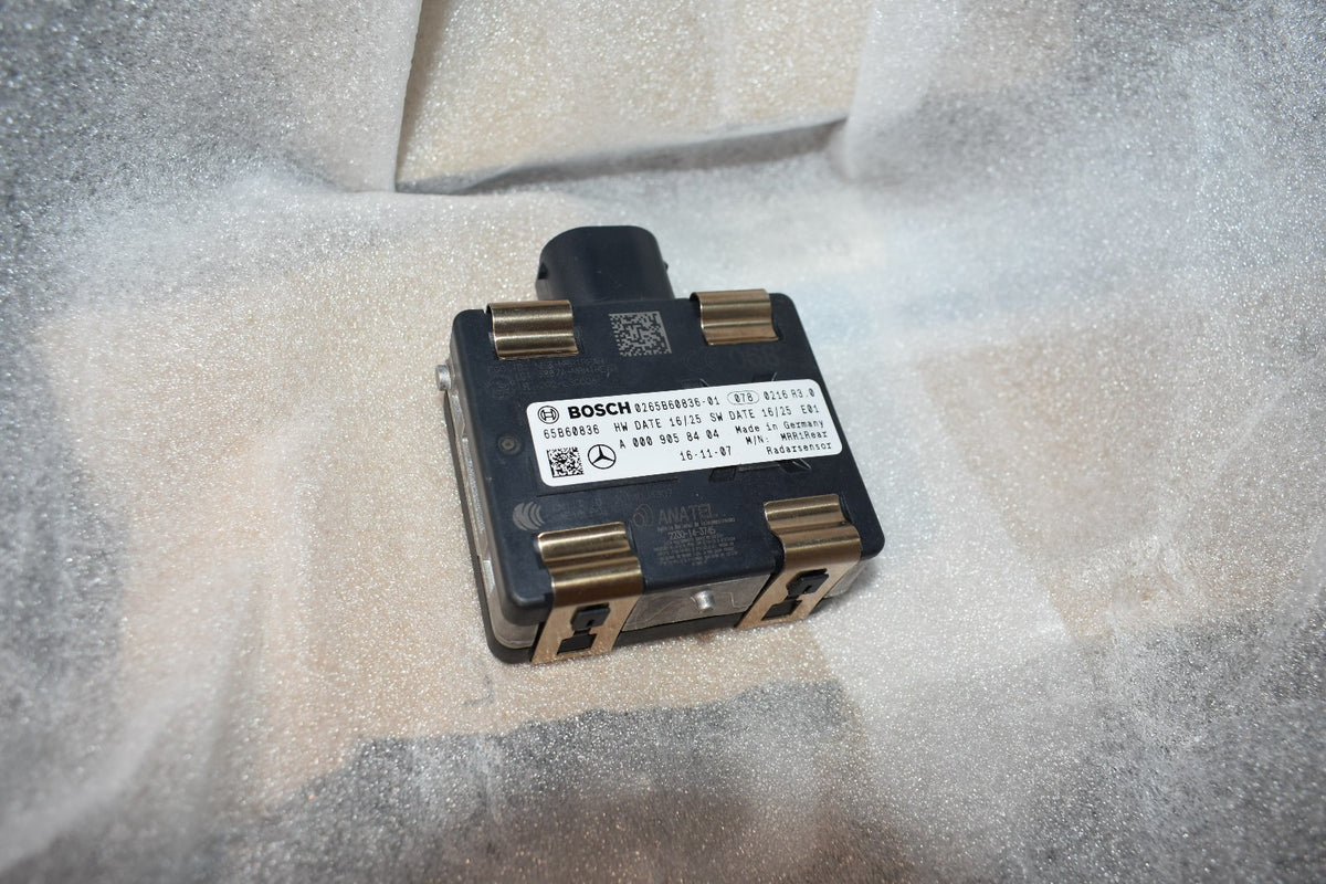 Original Mercedes Radarsensor a0009050504 W463 G Klasse