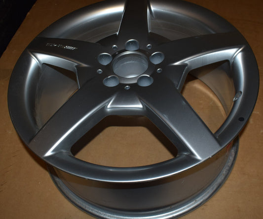 1x Original Mercedes w209 CLK 63 Felge a2094015302 8Jx18 ET34