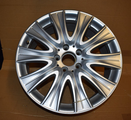 1x Original Mercedes w222 S Klasse Alufelge A2224010902 8Jx18 ET41