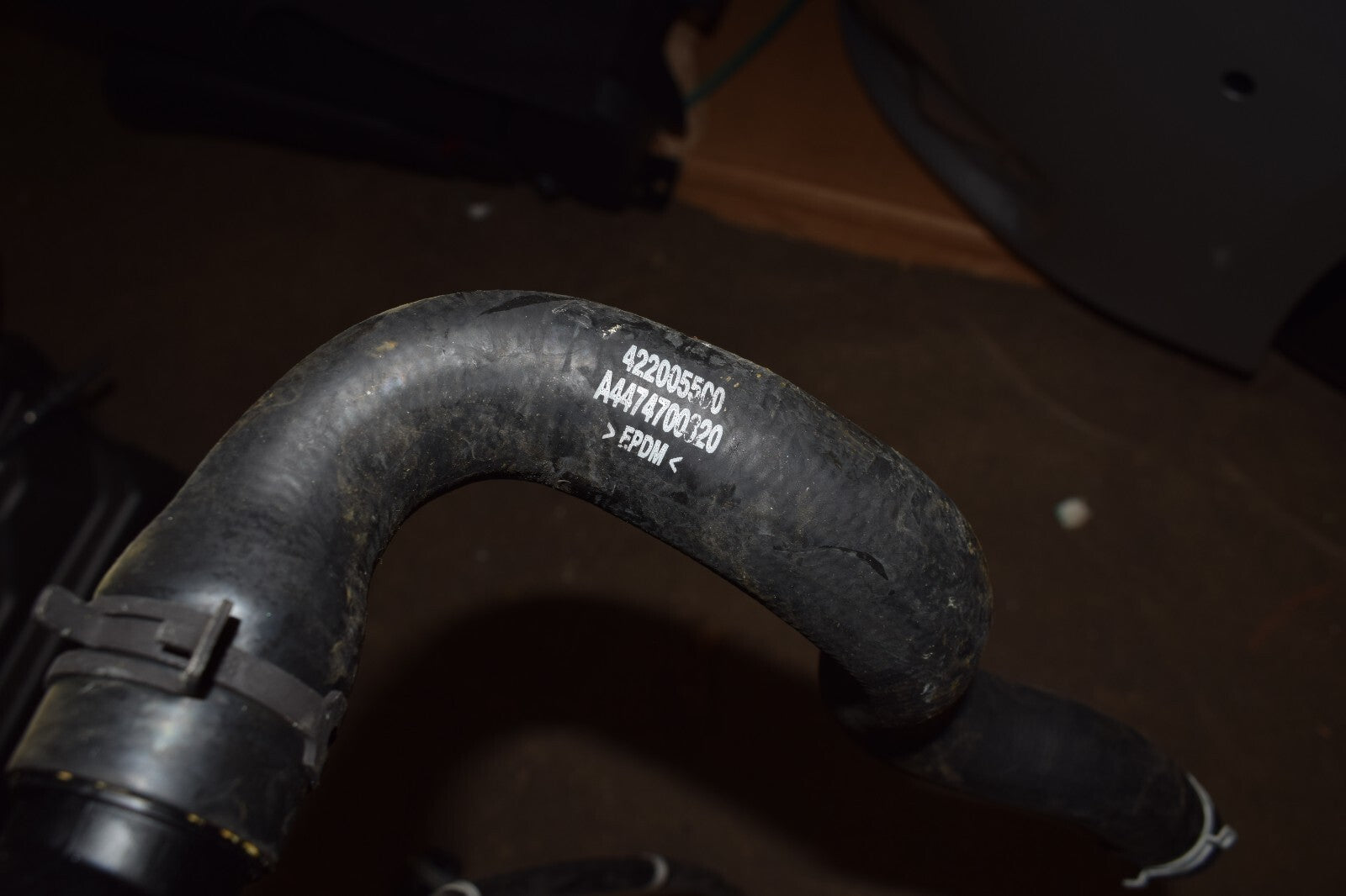 Original Mercedes w447 Tank AdBlue Tankdeckel Einfüllstutzen Schlauch a447470032