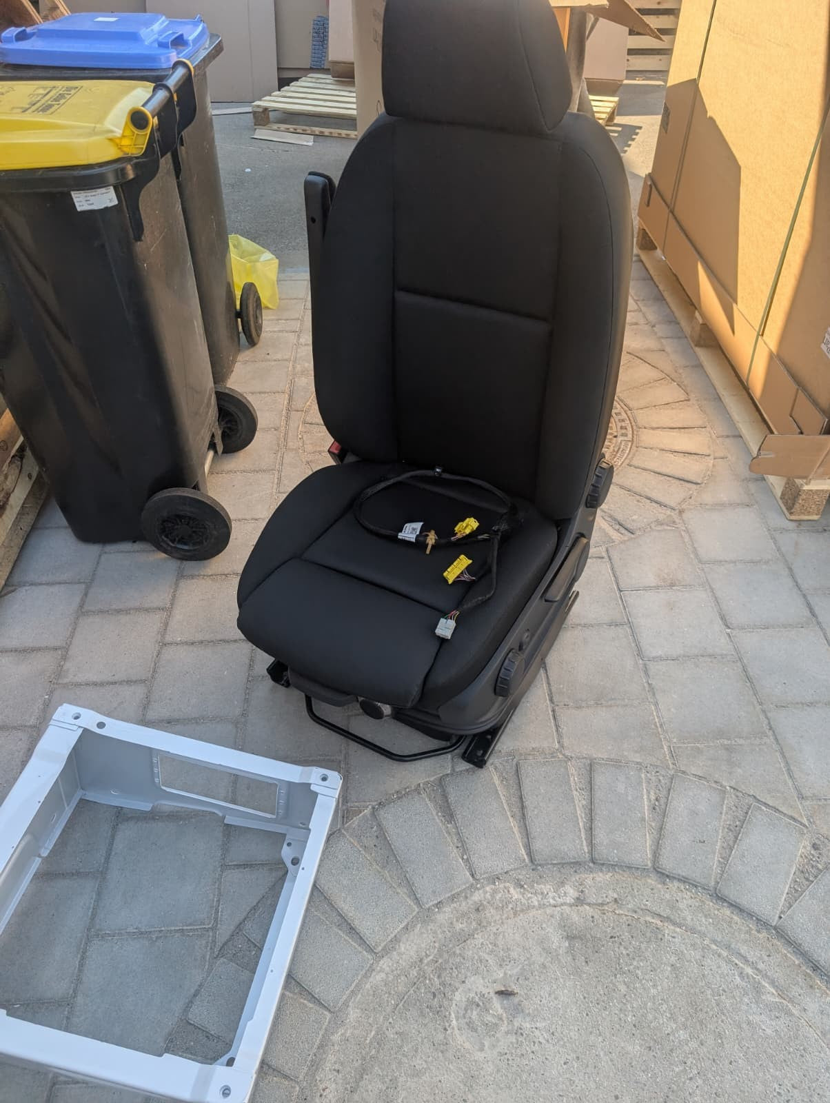 Original Mercedes w907 Schwingsitz Maturin Fahrersitz mit Kasten Armlehne komfor