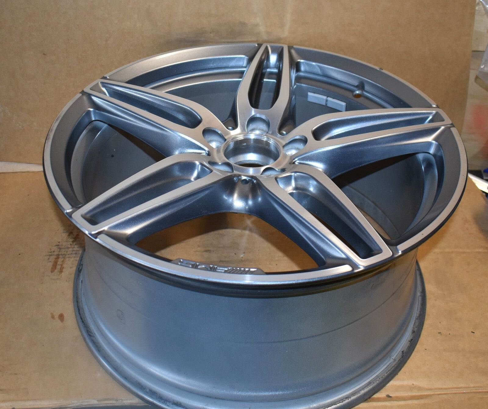 1x Original Mercedes E Klasse w213 a2134012100 9Jx19 ET49 Alufelge AMG