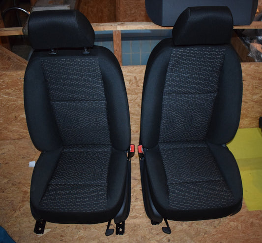 Original Mercedes w907 Fahrer Beifahrersitz Sitze vorne Sprinter Caluma