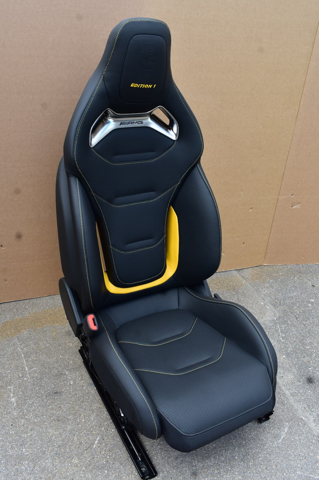 Mercedes wS214 W214 E Klasse AMG Sitze vorne links Performance Edition