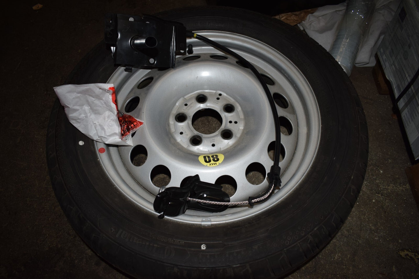 Original Mercedes w447 V Klasse Ersatzradhalterung Reserverad Rad 17 Zoll