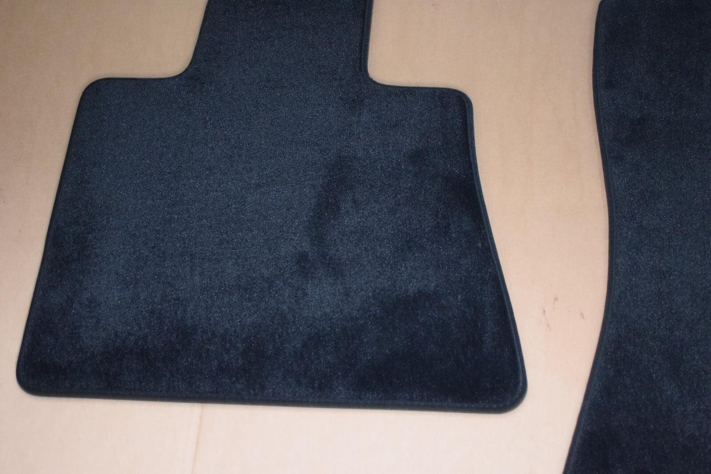 Original Rolls Royce RR31 Cullinan Fußmatten Floor mats schwarz Velour