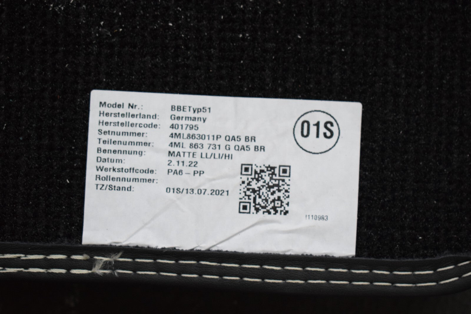 Original Lamborghini URUS Fußmatten Floor mats schwarz Velour weisse Naht