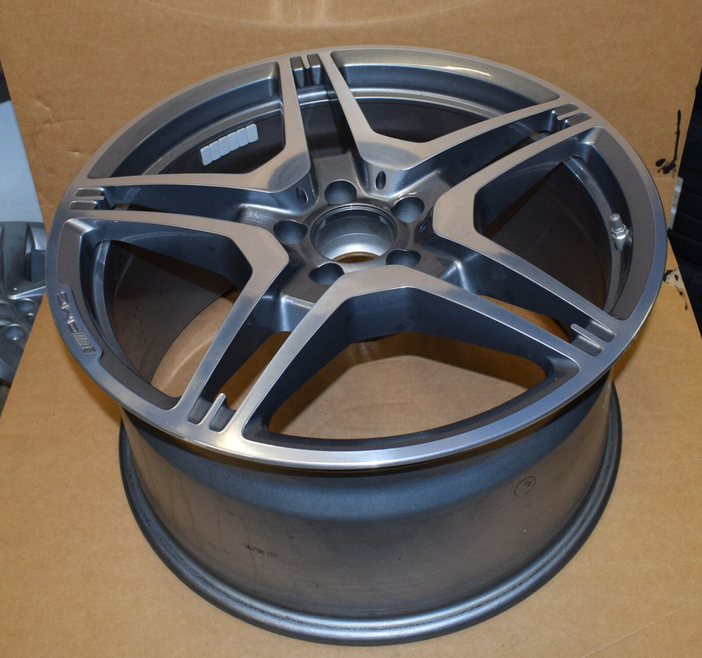 1x Original Mercedes AMG Alufelge Felge CLS w218 a2184012002 10Jx19 ET47