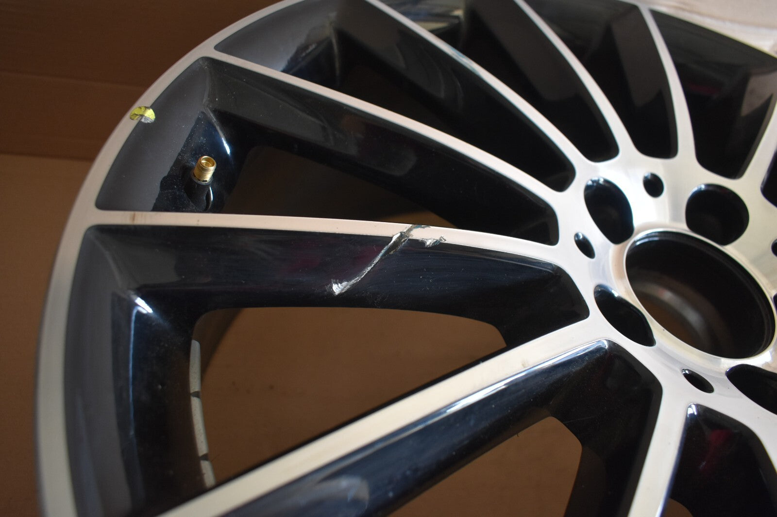 1x Original Mercedes w213 E Klasse AMG Alufelge a2134012200 8Jx20 ET 43