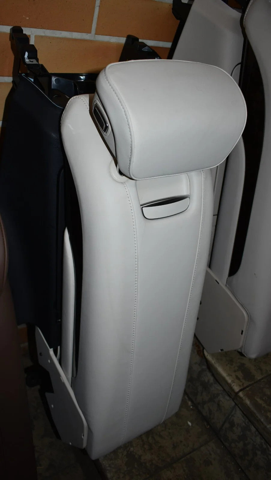 Original Mercedes w222 Mittelkonsole Armlehne hinten Rücksitze Fondlehne S