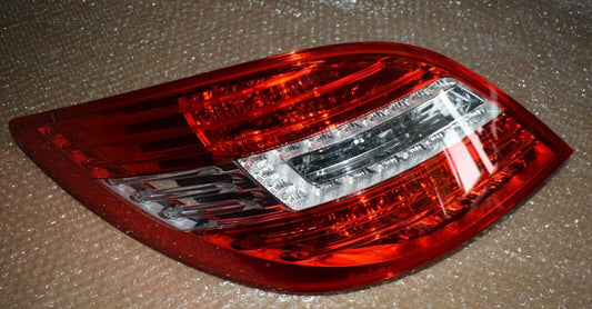 Mercedes MOPF R-klasse W251 251 Rückleuchte Heckleuchte rechts Original Leuchte