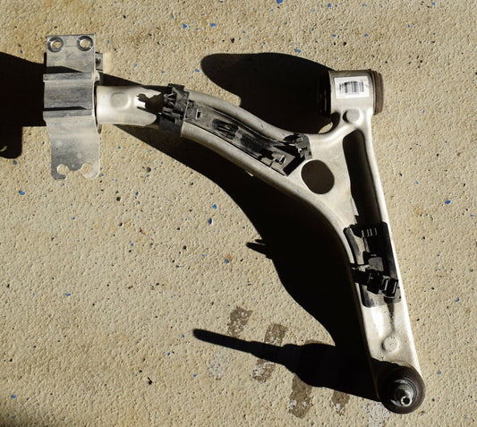 Original Mercedes w117 CLA Querlenker vorne A2463304800