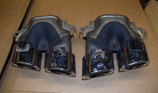 Original Mercedes AMG C Klasse AMG Coupe w205 Auspuffblenden Silber Chrom Blende