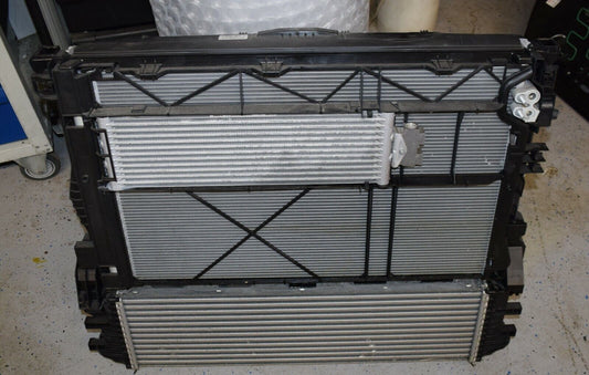 Original Mercedes w447 Kühlerpaket w447 OM651 V Klasse V250 Kühler