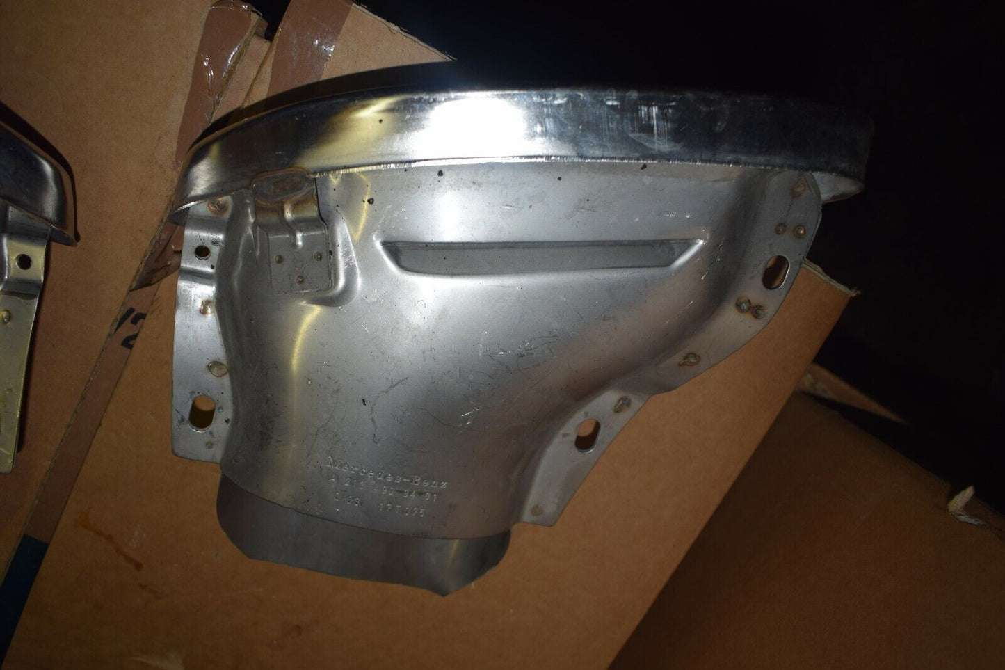 Original Mercedes Auspuffblende w213 E Klasse Rechts Links a2134903401 Blende