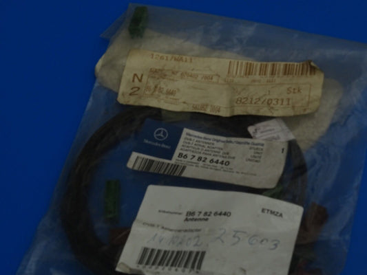 1 mercedes antenne DVB-Tantennenadapter b67826440