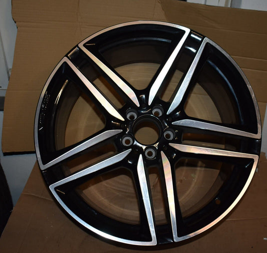 1x Original Mercedes E Klasse w213 A2134012800 9,5Jx20 ET25 Alufelge AMG
