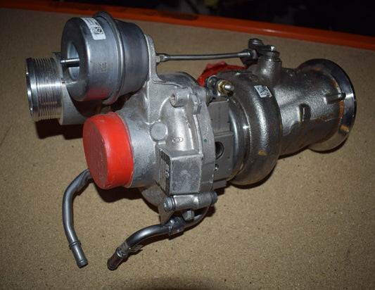 Original Mercedes Turbolader a1770900080 M177 M176 G Klasse