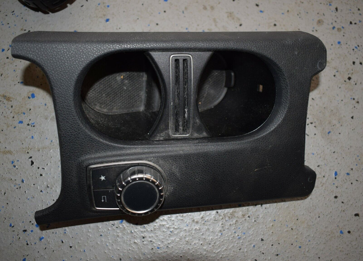 Original Mercedes CLA w117 Getränkehalter Cupholder a1766800210