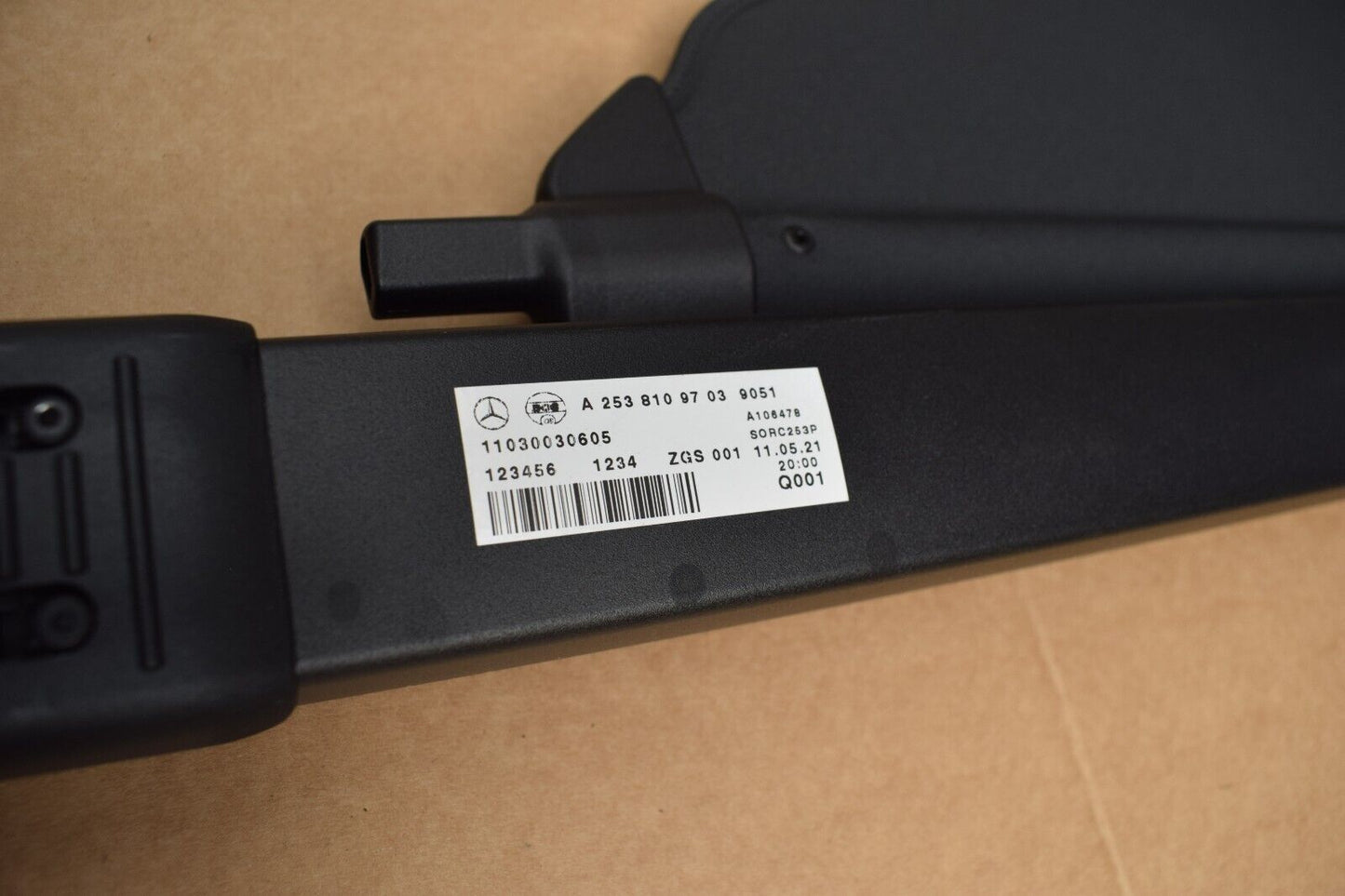 Original Mercedes GLC Coupe Gepäckraumrolle a2538109703