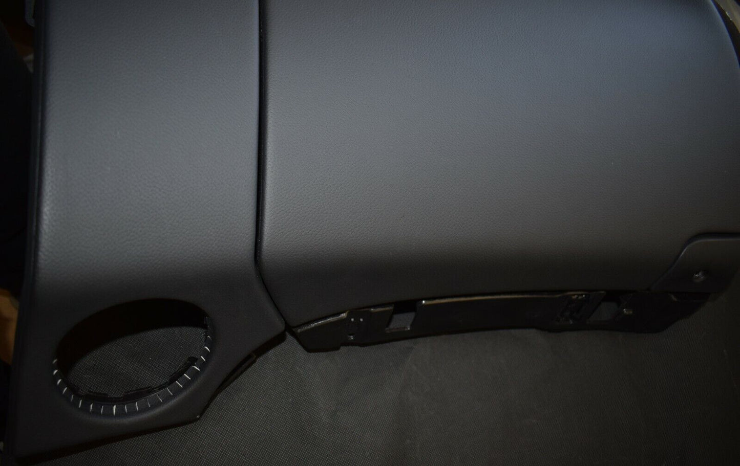 Original Mercedes Handschuhfach w219 c219 219 CLS Staufach Ablagefach Fach