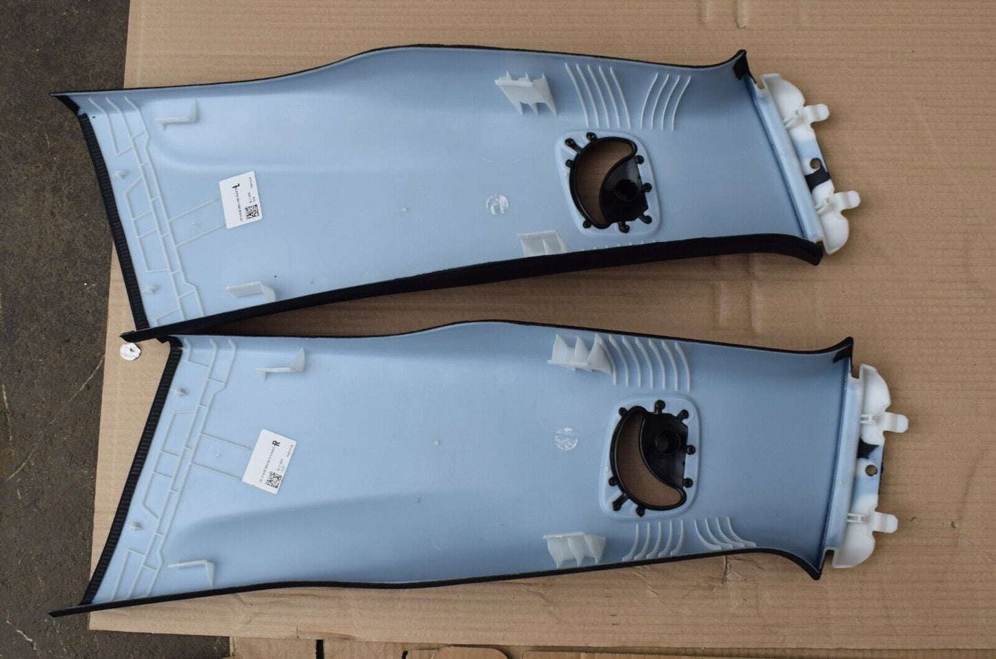 Original Mercedes CLA w118 Verkleidung rechts links a1186900500 B Säule