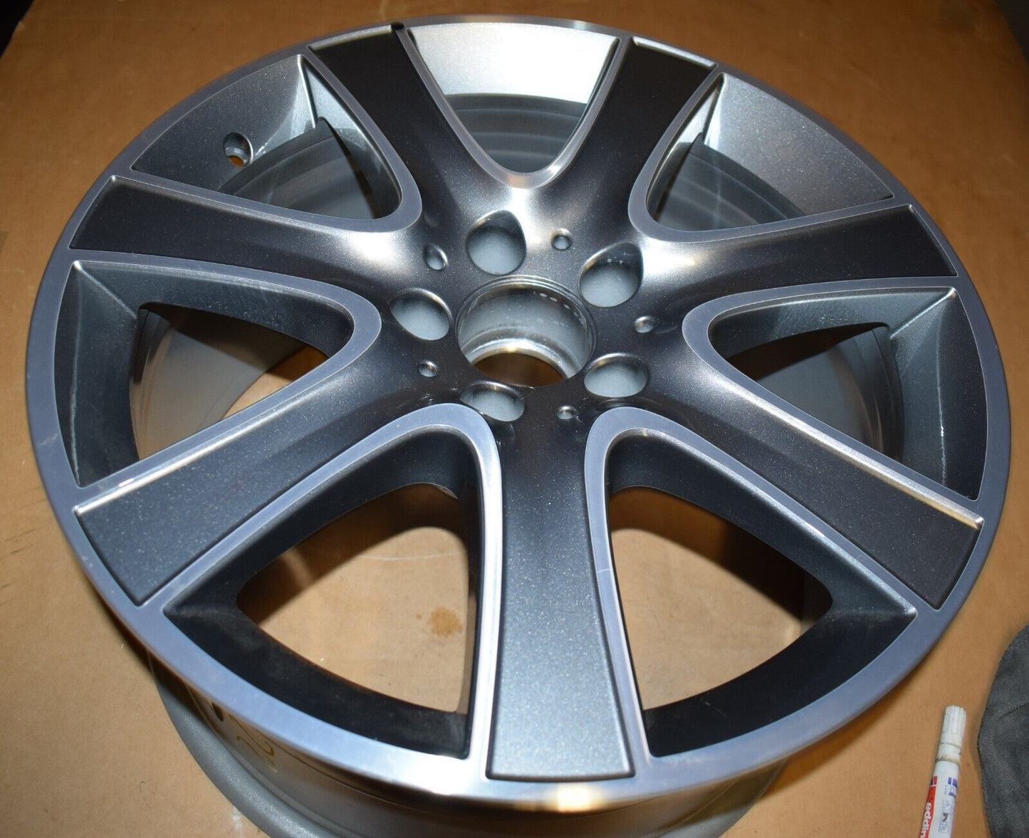 1x Original Mercedes w222 S Klasse Alufelge a2224011102 9,5Jx18 ET43,5