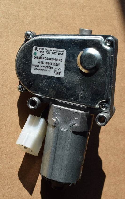 Original Mercedes G Klasse w461 w463 w464 Heckwischmotor a4639064400