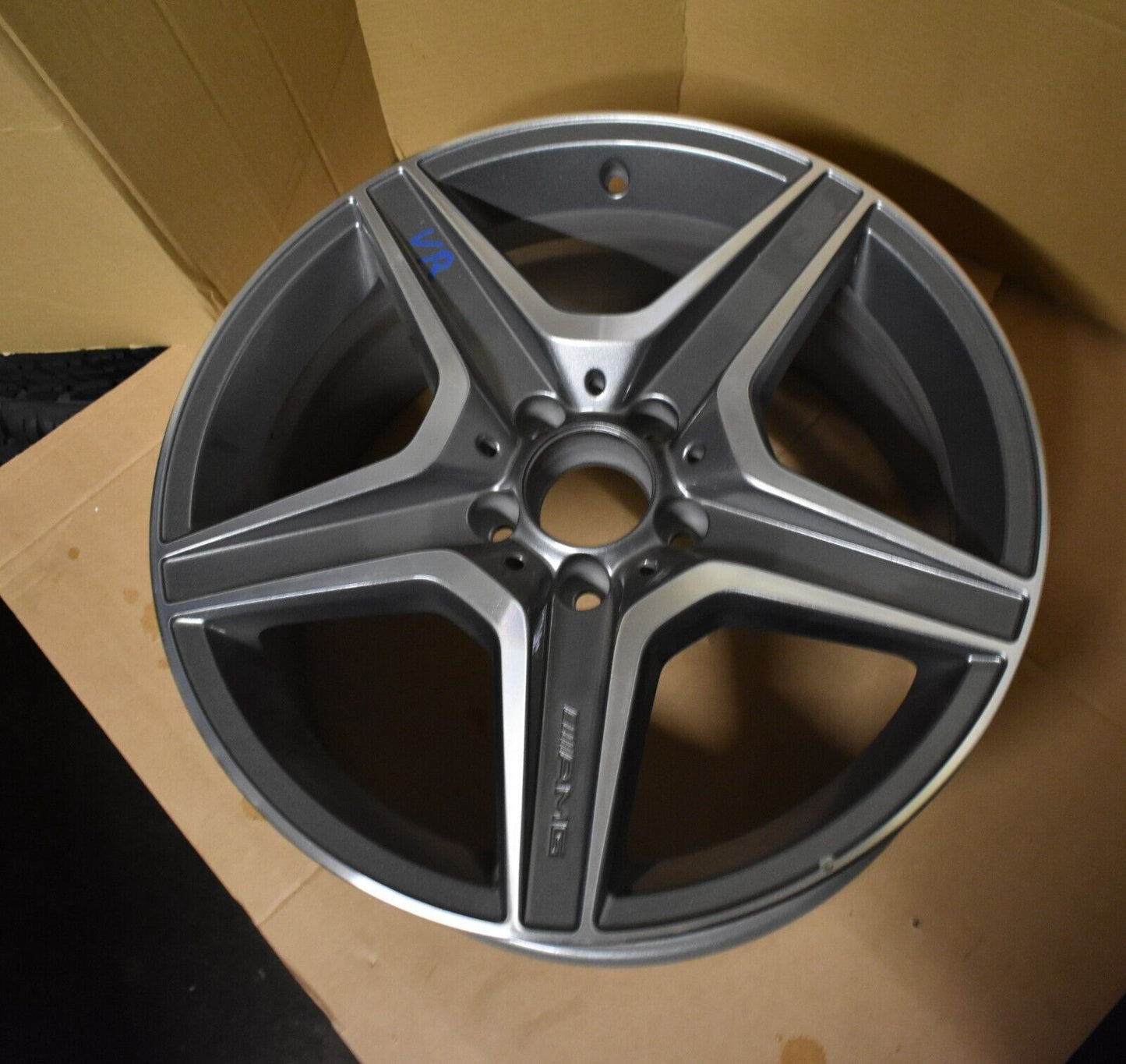 1x Original Mercedes w204 C Klasse Alufelge AMG A2044013902 8Jx18 ET45