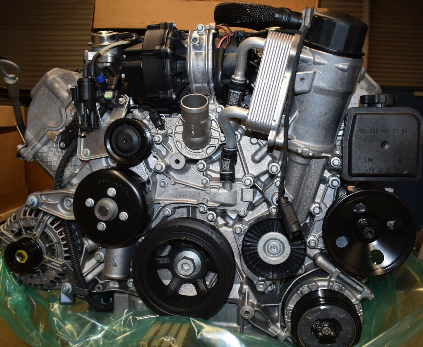 Mercedes SL 500er Motor SL500 113.963 NEU Engine 113963 R230 original
