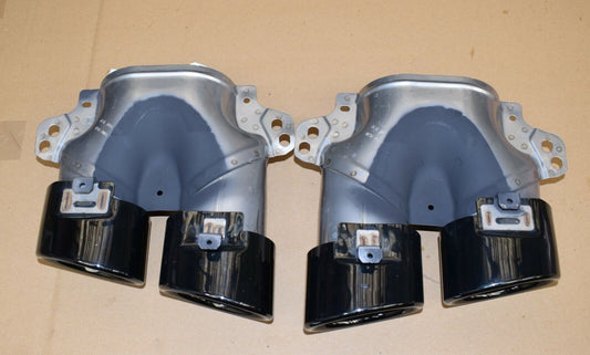 Original Mercedes AMG Auspuff Blende Auspuffblende W205 C Klasse schwarz GLC 253