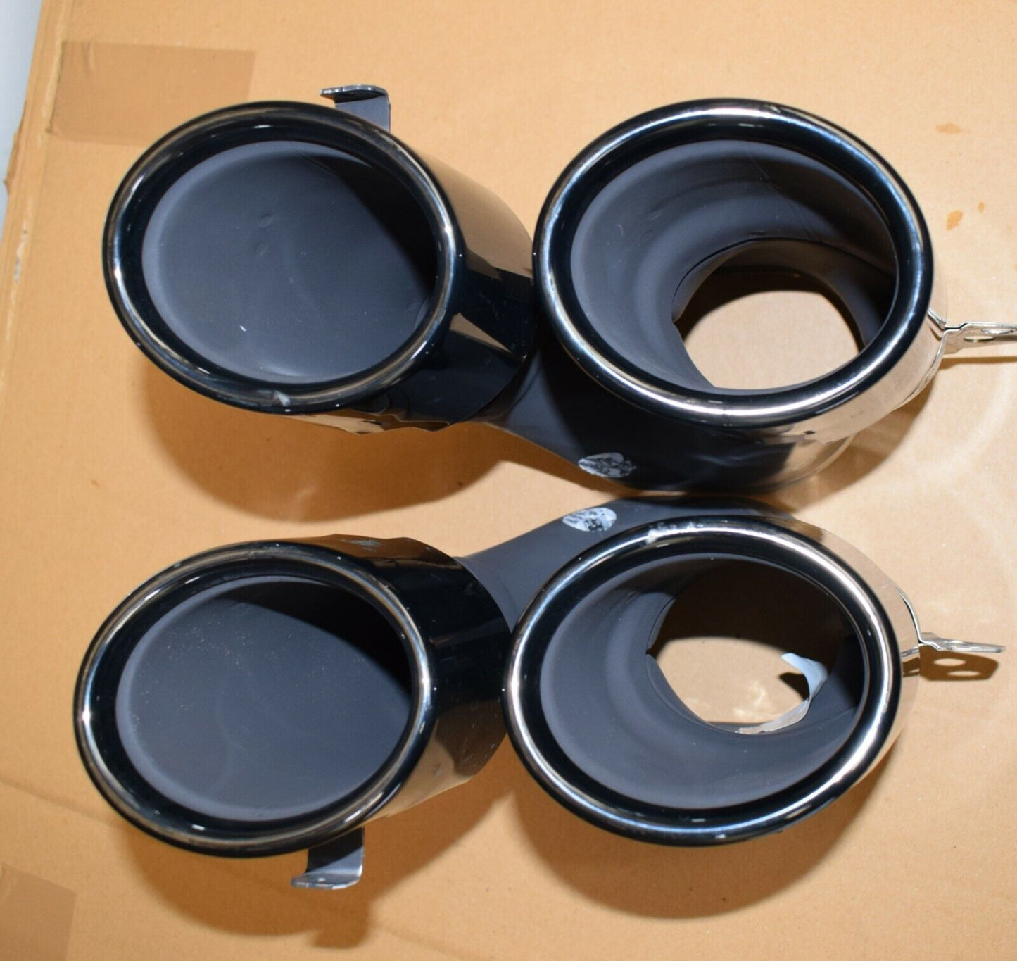 Original Mercedes AMG Auspuff Blende Auspuffblende W205 C Klasse schwarz GLC 253